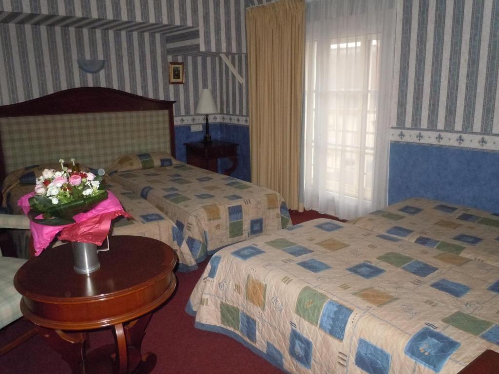 La Croix Blanche Hotel Montrichard Room photo